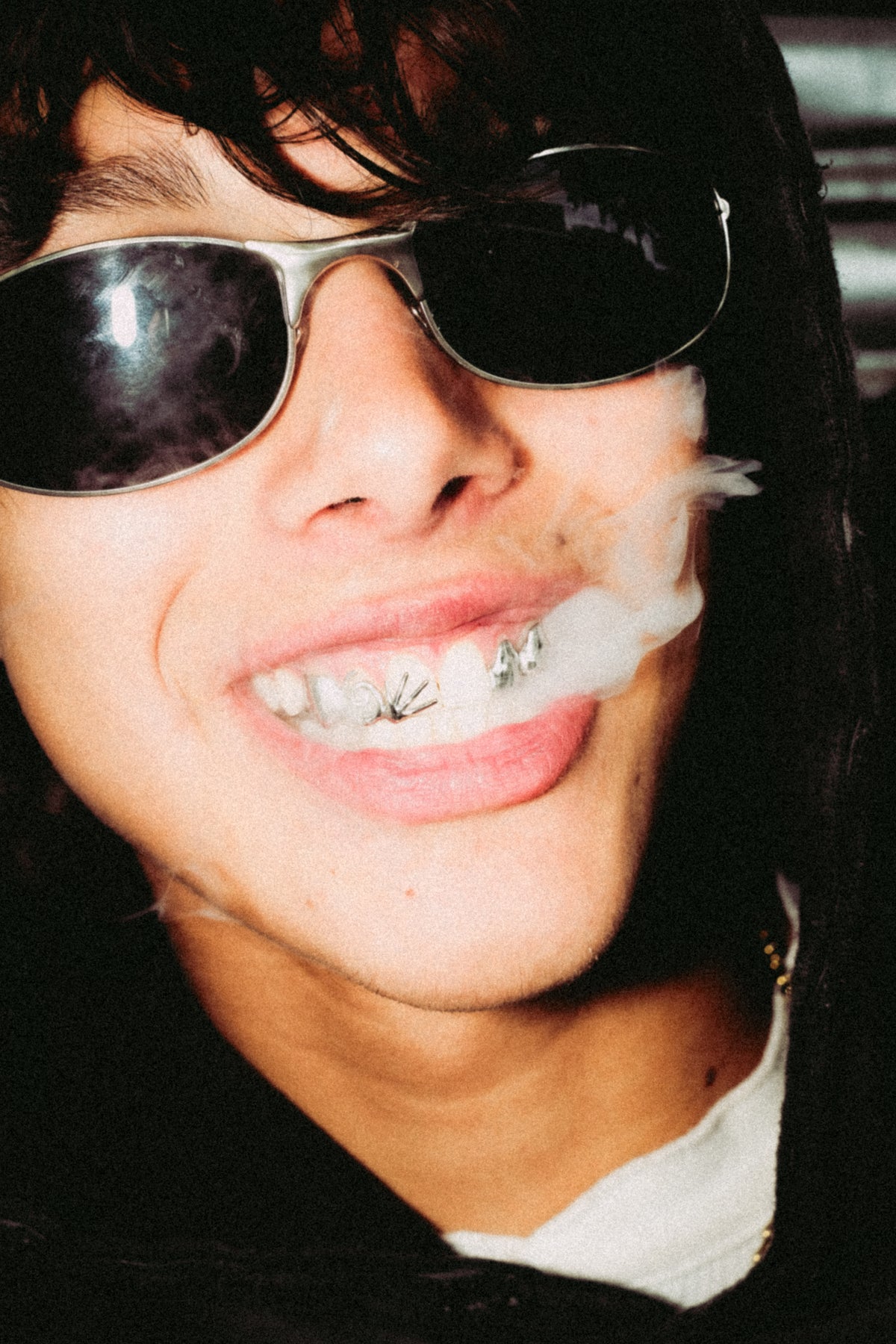 Ejemplo de grillz de cromo puestos - DELACRUZ GRILLZ